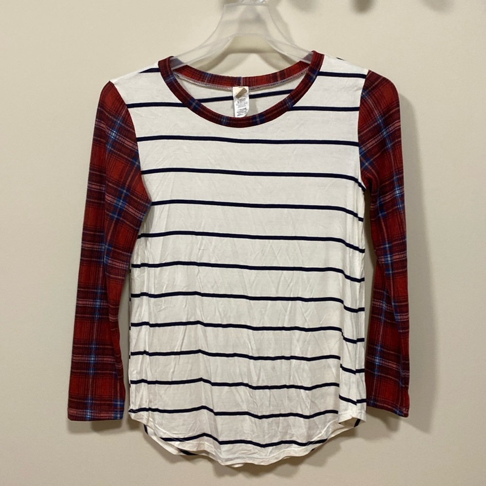 NWOT 7th Ray long sleeve top small